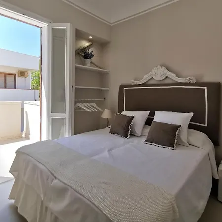 Holiday home Glicine A Due Passi Dal Mare