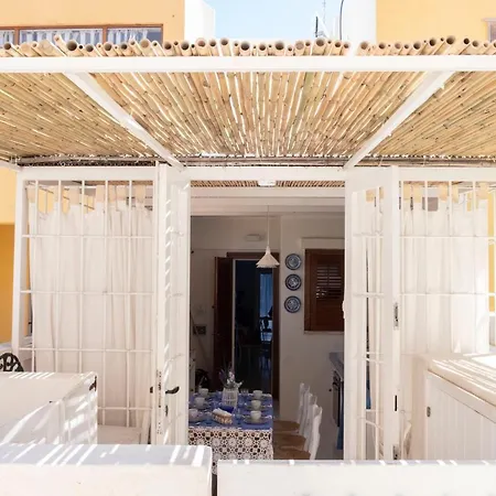 Glicine A Due Passi Dal Mare Holiday home *