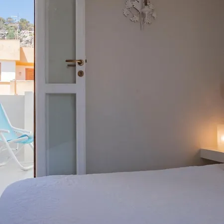 Holiday home Glicine A Due Passi Dal Mare San Vito Lo Capo